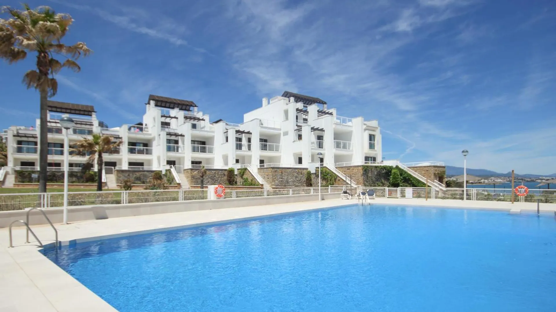 Beachfront Penthouse With Sea Views, Hot Tub, Bbq Casares